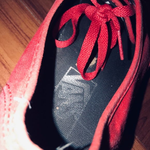 Vans - Picture 8 of 9